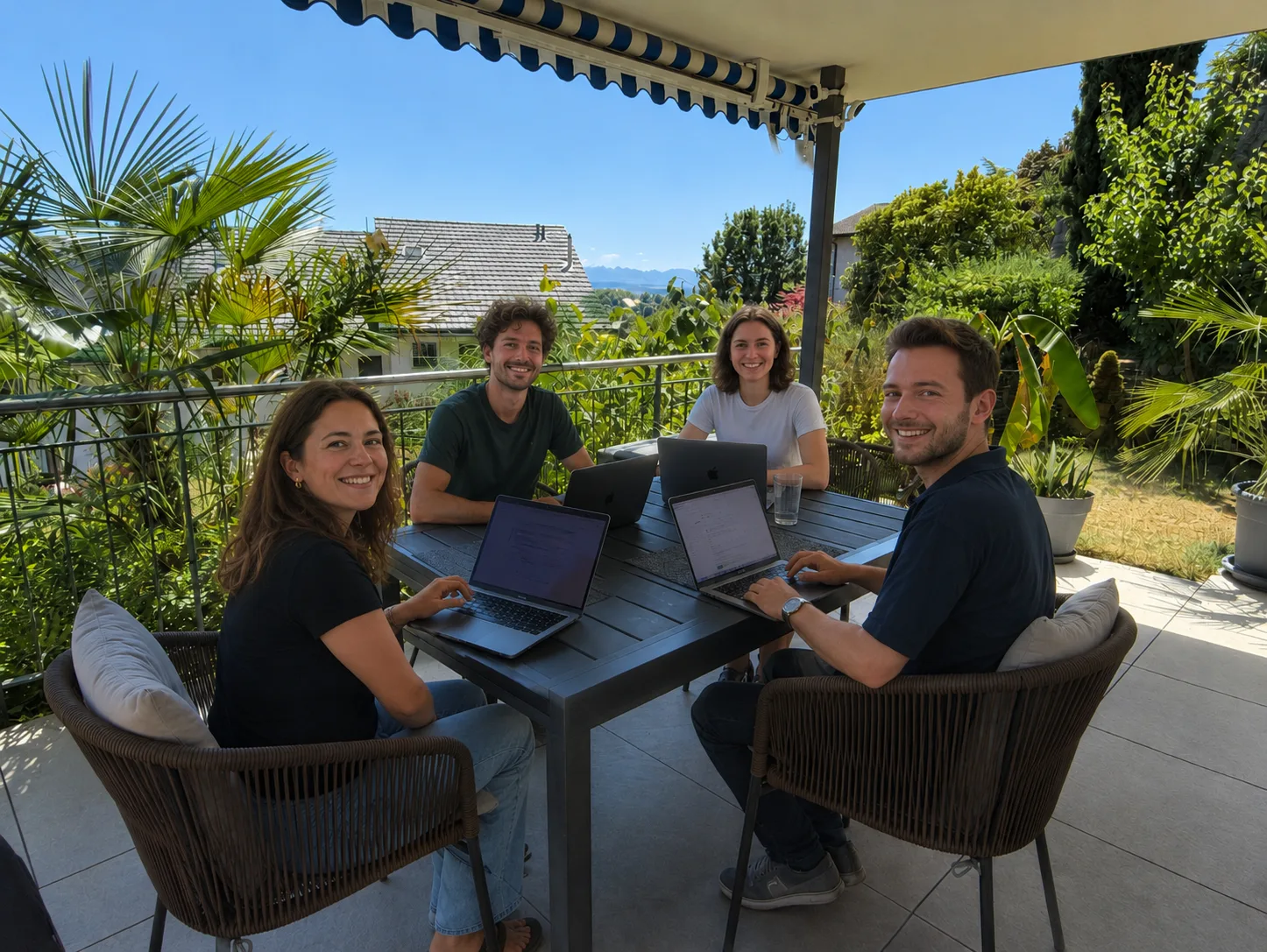 Illustration éditoriale représentant une séance de travail chez Option Web